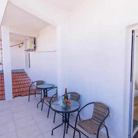 Jadran 2 Guest house
