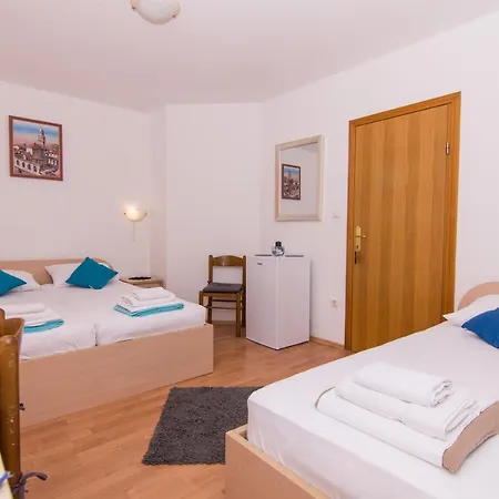 Jadran 2 * Трогир