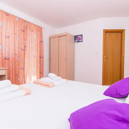 Jadran 2 * Трогир