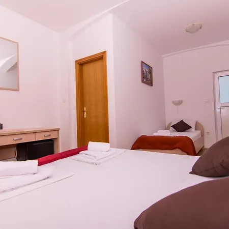 Jadran 2 * Трогир