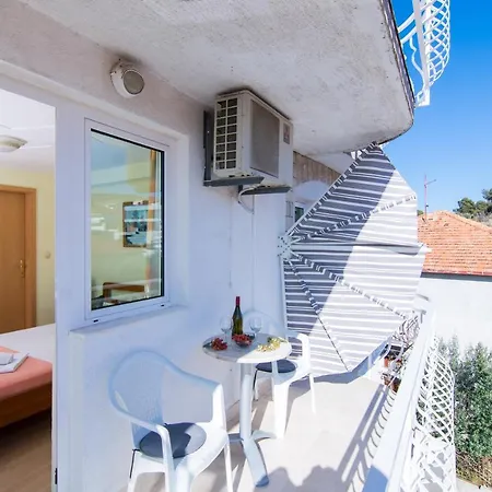 Jadran 2 Guest house