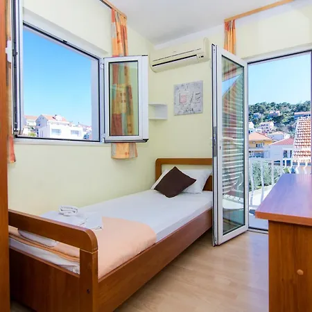 Jadran 2 * Трогир