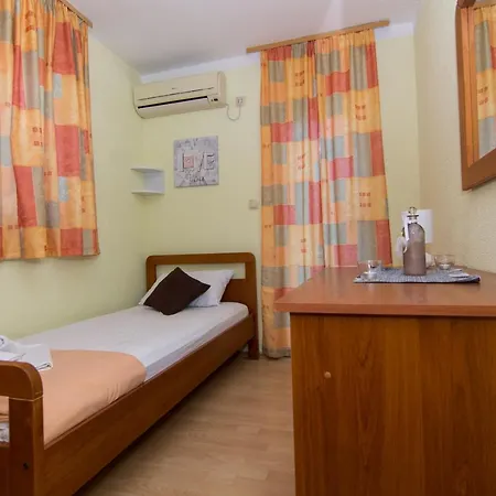 Guest house Jadran 2